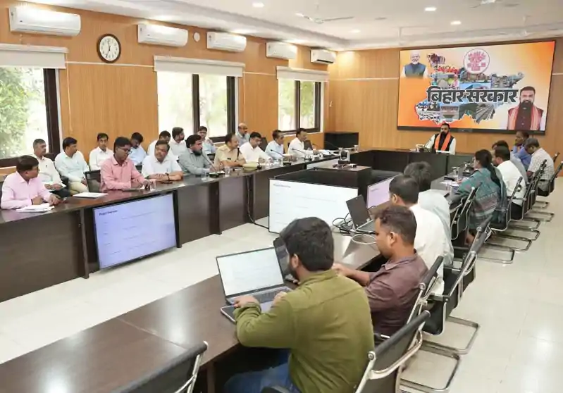 पटना मेट्रो को लेकर CM सम्राट चौधरी की बड़ी बैठक, बेली रोड ट्रैफिक पर बड़ा आदेश 