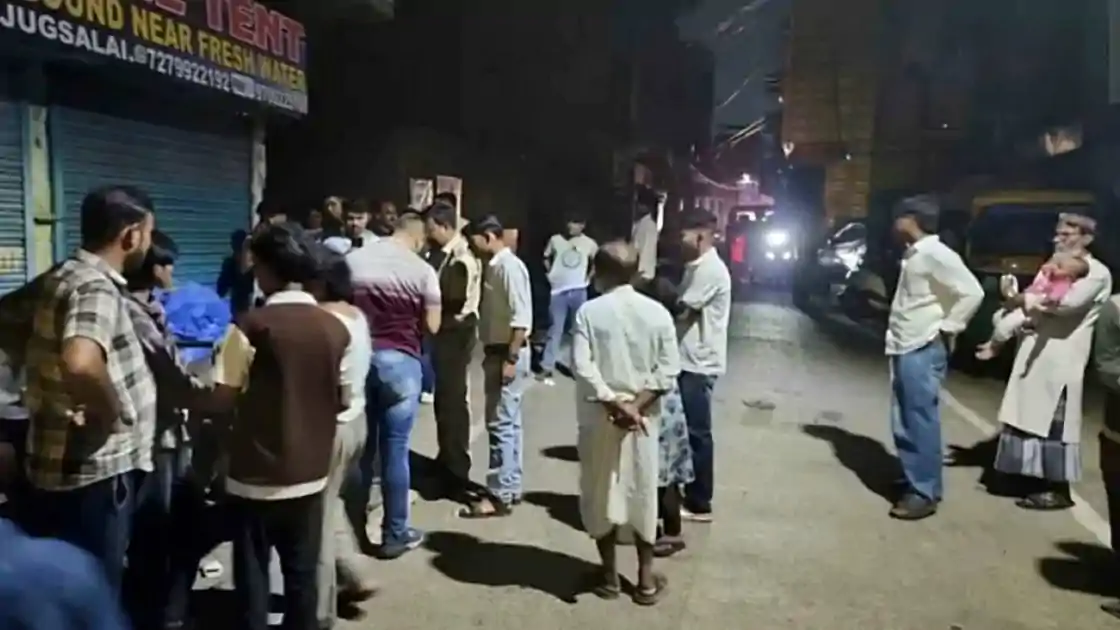 122 रुपये के विवाद में बवाल, दुकान में तोड़फोड़ के बाद हवाई फायरिंग कर फरार हुए अपराधी 