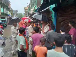 साहिबगंज : सोनार की दुकान में 15 लाख की चोरी, थाने के पास हुई वारदात से व्यापारियों में रोष