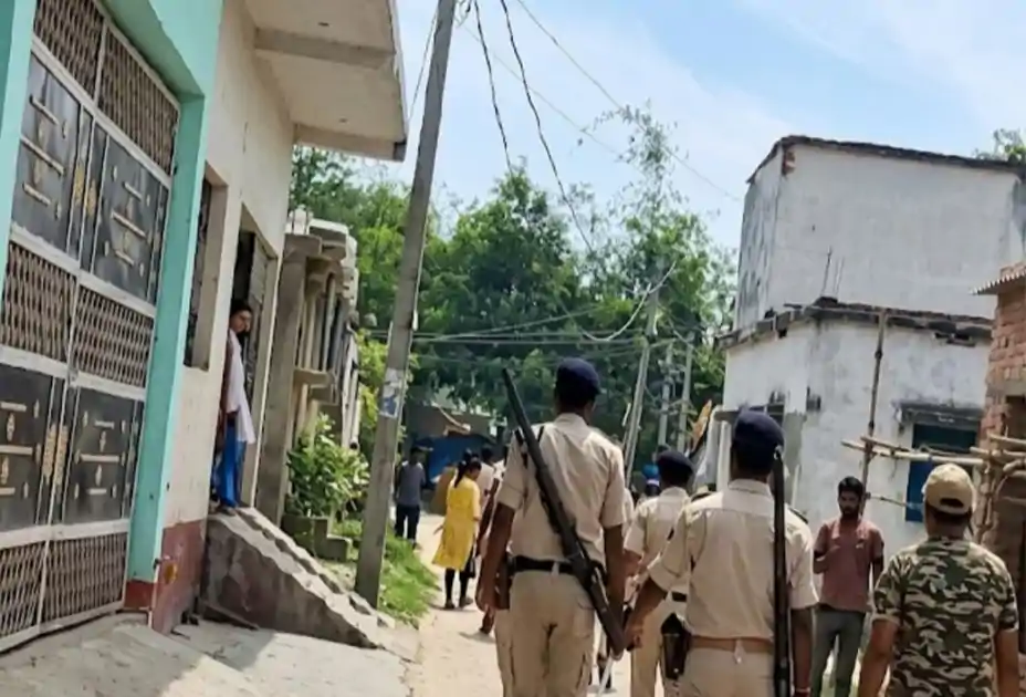 मोतिहारी में जहरीली शराब का कहर, एक की मौत, कई लोगों की आंखों की रोशनी गई, अस्पताल में भर्ती