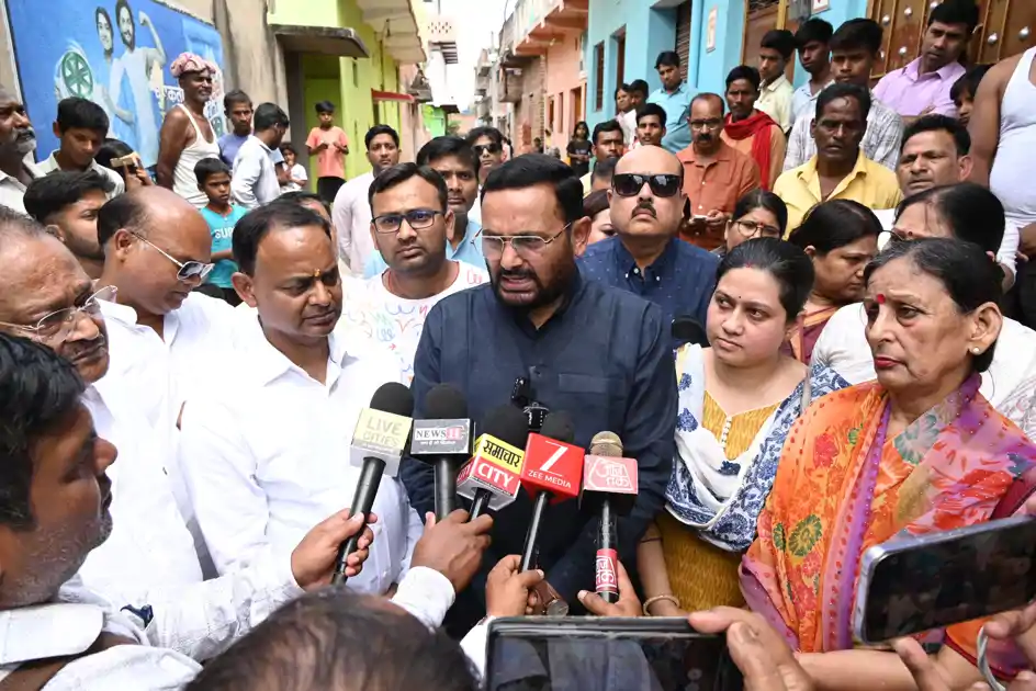 तेजस्वी यादव को भी किशोर कुमार मुन्ना ने घेरा, बोले- वे भी मामले में चुप्पी साधे हैं, क्यों नहीं वे घटनास्थल पर प्रतिरोध जाहिर करते? आखिर प्रतिपक्ष की आवाज कब बनिएगा?