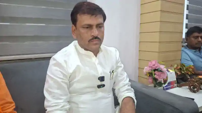 ईओ हत्याकांड: पत्नी का स्थानीय विधायक पर गंभीर आरोप, विधायक ने कहा- आरोप राजनीतिक उकसावे का हिस्सा