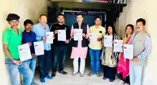 स्वदेशी को बढ़ावा देने के लिए भाजपा कार्यकर्ताओं ने चलाया अभियान, दुकानदारों को दिलवाया संकल्प