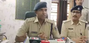 प्रेमी युगल की अनोखी करतूत फेसबुक पर बनाते थे पेज, करते थे ऑनलाइन ठगी, गिरफ्त में आए