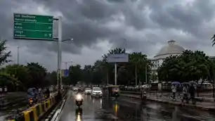 झारखंड में मौसम ने ली करवट; तेज आंधी, वज्रपात और भारी बारिश का ऑरेंज अलर्ट जारी 