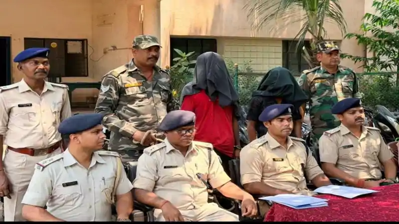 चाईबासा में बाइक चोर गिरोह का भंडाफोड़, 30 लाख की 20 मोटरसाइकिलें जब्त