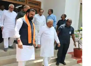  बंगला शिफ्ट करते ही नीतीश कुमार से मिलने पहुंचे सीएम सम्राट, बिहार में सियासी हलचल तेज 