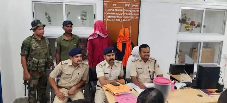 पलामू में पुलिस का डबल एक्शन, गां*जा और देसी क*ट्टे के साथ चार आरोपी गिरफ्तार