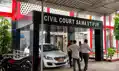 कोर्ट में खुली हथकड़ी और उड़नछू हो गया कैदी, पुलिस की नाक के नीचे से हुआ फरार 