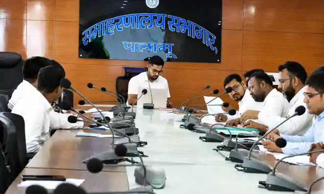 डीसी ने की नगर निकायों के विकास कार्यों की समीक्षा, समयबद्ध क्रियान्वयन के दिए निर्देश-DC reviews development works of municipal bodies, gives instructions for timely implementation डीसी ने की नगर निकायों के विकास कार्यों की समीक्षा, समयबद्ध क्रियान्वयन के दिए निर्देश-DC reviews development works of municipal bodies, gives instructions for timely implementation
