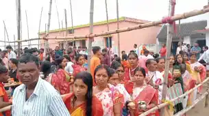 तीसरी सोमवारी पर बाबा देवलेश्वर धाम में उमड़ी रिकॉर्ड भीड़, शिवभक्ति में डूबे श्रद्धालु