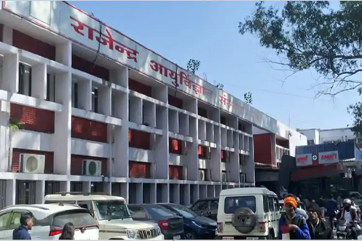 रिम्स से बाल कैदी फरार, इलाज के दौरान सुरक्षाकर्मियों को चकमा देकर हुआ गायब