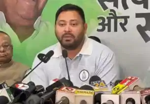 राबड़ी आवास पर महागठबंधन विधायक दल की बैठक शुरू, तेजस्वी यादव की अगुवाई में बजट पर मंथन