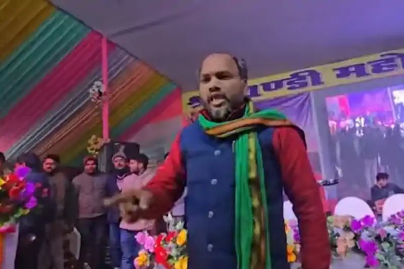 श्रीचंडी महोत्सव के दौरान हंगामा, विधायक गौतम कृष्ण आयोजक पर भड़के, जमकर हुआ हंगामा श्रीचंडी महोत्सव