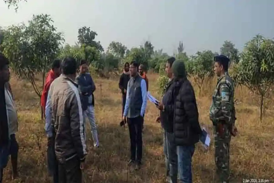 दुलमी में विकास योजनाओं की जमीनी पड़ताल, DDC आशीष अग्रवाल ने मनरेगा और आवास योजनाओं का किया निरीक्षण