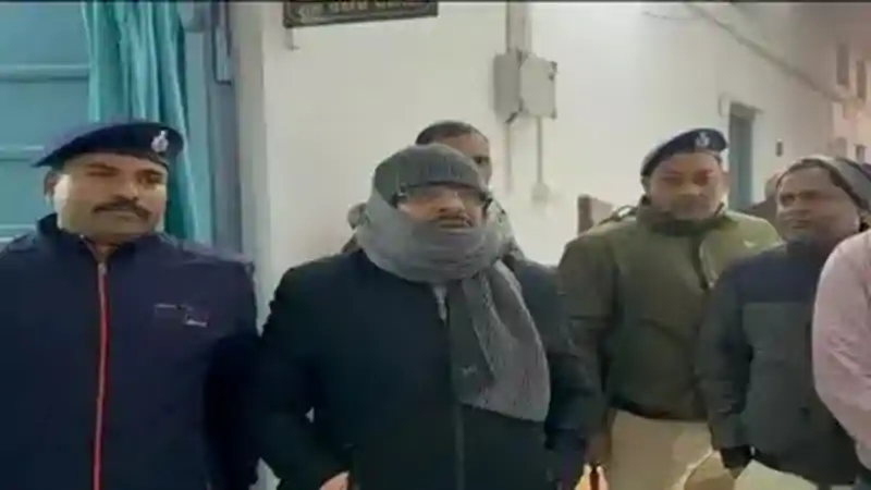 मुजफ्फरपुर के जिला कृषि पदाधिकारी रिश्वत लेते गिरफ्तार, 19 हजार रुपये लेते निगरानी विभाग ने दबोचा निगरानी विभाग ने दबोचा