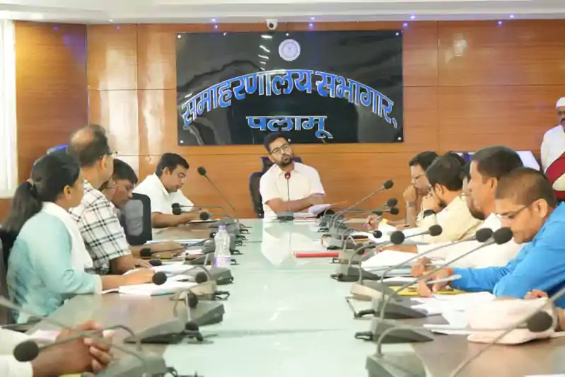 नगर निकायों के विकास कार्यों की डीसी ने की समीक्षा, समयबद्ध क्रियान्वयन के दिए निर्देश नगर निकायों के विकास कार्यों की डीसी ने की समीक्षा, समयबद्ध क्रियान्वयन के दिए निर्देश