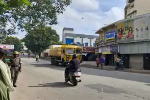 हिमांशु सिंह हत्याकांड के विरोध में थमा जमशेदपुर,एनडीए के बंद का व्यापक असर, पेट्रोल पंप से लेकर बाजार बंद 