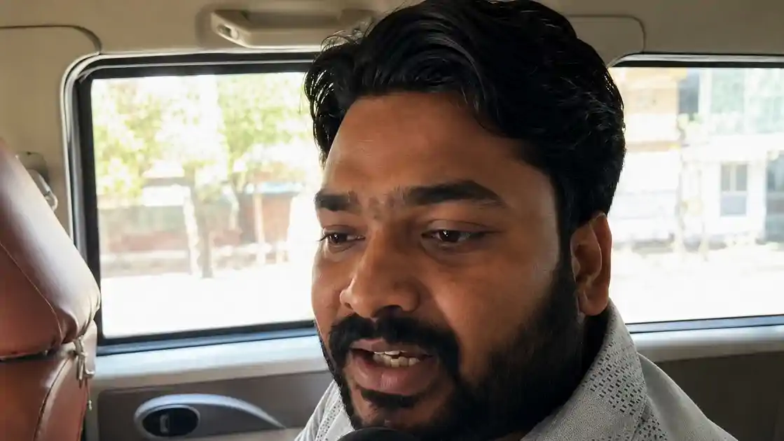 'खान सर ने रची साजिश' कोचिंग विवाद पर रौशन आनंद का बड़ा बयान, कहा-ज्ञान बिंदु को बर्बाद करना चाहते हैं