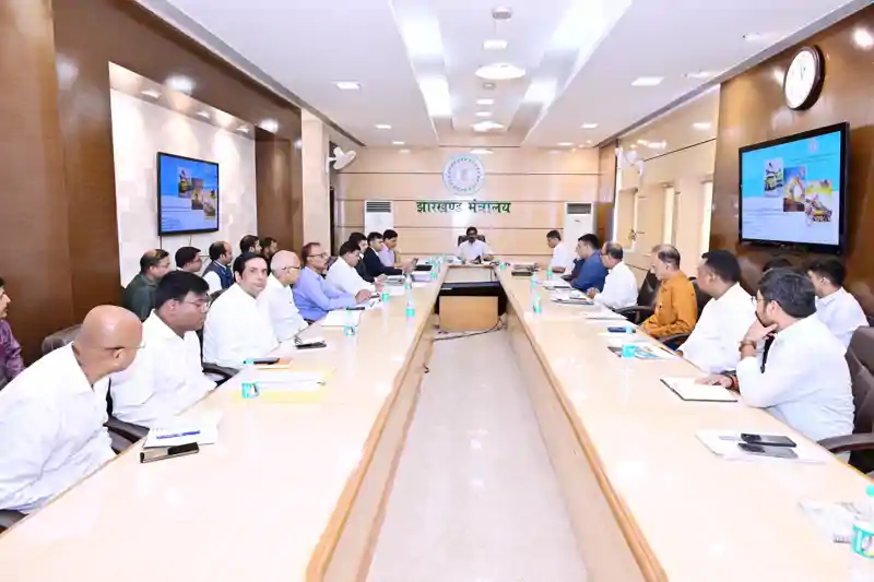खनन व्यवस्था और निर्माण कार्यों को लेकर मुख्यमंत्री हेमन्त सोरेन ने की उच्च स्तरीय समीक्षा बैठक खनन व्यवस्था और निर्माण कार्यों को लेकर मुख्यमंत्री हेमन्त सोरेन ने की उच्च स्तरीय समीक्षा बैठक