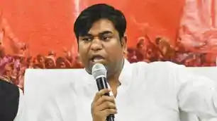 सिर्फ वेतन-पेंशन से वित्तीय स्थिति के ठीक होने की गवाही नहीं मिलती : मुकेश सहनी