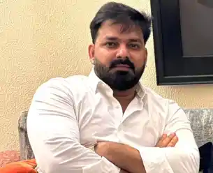 मेरे लिए इंसानियत मायने रखती है, प्रणाम करना मेरा संस्कार है ना कि झुकना: पवन सिंह