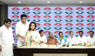 AAP को बड़ा झटका, झाड़ू छोड़ 'पंजा' को मजबूत करेंगी कक्कड़