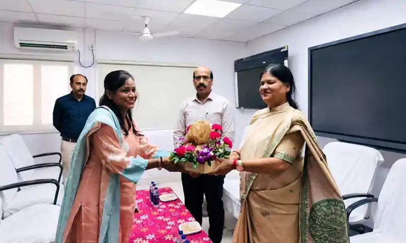 सरकार दे रही अत्याधुनिक सुविधाएं, अब लक्ष्य और रिजल्ट पर फोकस करें विद्यार्थी: मंत्री