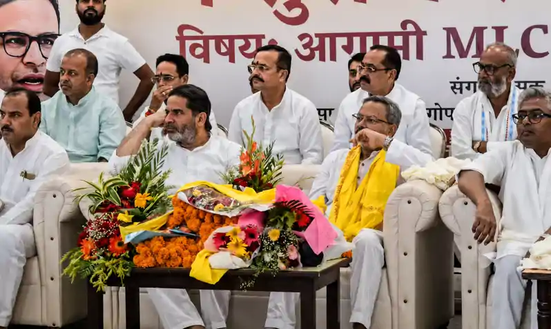 मोतिहारी चीनी मिल पर सियासी घमासान, पीके ने उठाया जमीन का मुद्दा मोतिहारी चीनी मिल पर सियासी घमासान, पीके ने उठाया जमीन का मुद्दा