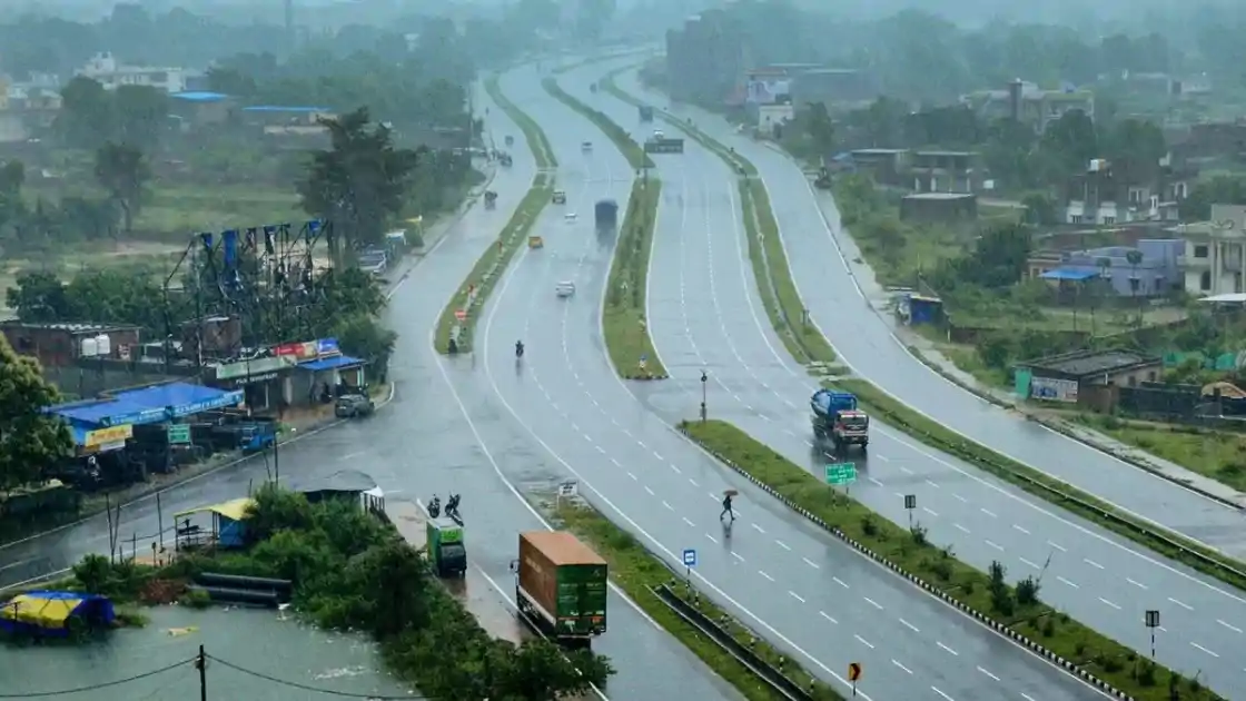झारखंड में बदला मौसम का मिजाज, अगले पांच दिनों तक बारिश और तेज हवाओं का अलर्ट जारी 