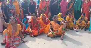 लापता बच्चे को खोजने की कोशिश अबतक नाकाम, आक्रोशित परिजनों ने किया एनएच जाम
