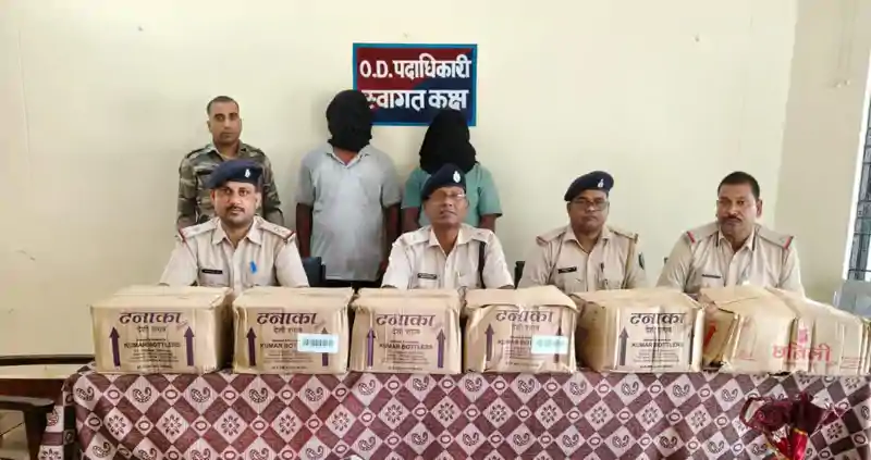 टोटो से भारी मात्रा में अवैध शराब बरामद, लायी जा रही थी बिहार, 5 तस्कर गिरफ्तार