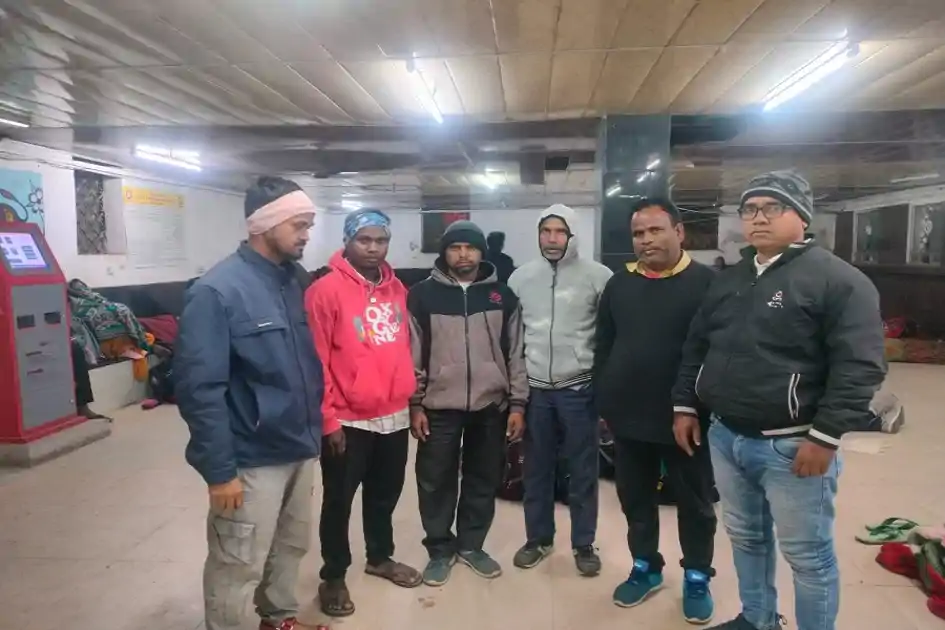 कैमरून में फंसे झारखंड के पांच मजदूर सुरक्षित लौटे, परिवारों में खुशी की लहर