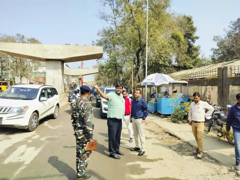 कांटाटोली-सिरमटोली फ्लाईओवर पर प्रशासन सख्त, एसडीओ ने किया निर्माण स्थल का निरीक्षण