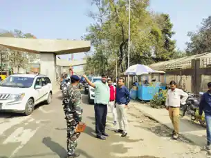 कांटाटोली-सिरमटोली फ्लाईओवर पर प्रशासन सख्त, एसडीओ ने किया निर्माण स्थल का निरीक्षण