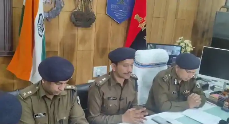 पटना NEET छात्रा मामला: पुलिस प्रेस कॉन्फ्रेंस में सामने आई पूरी कहानी, कई अहम राज़ से उठा पर्दा