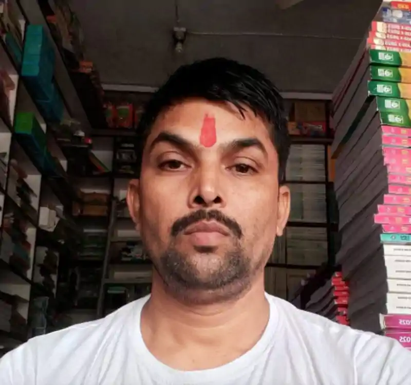 मंदिर में घुसकर प्रॉपर्टी डीलर को मारी गोली, मौत मंदिर में घुसकर प्रॉपर्टी डीलर को मारी गोली, मौत