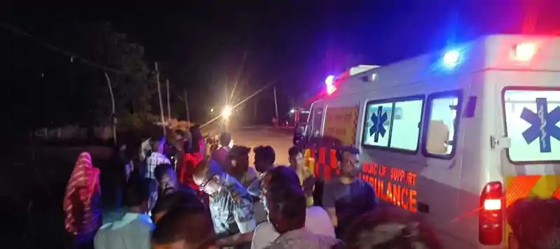 ऑटो, बाइक में सीधी टक्कर, कई लोग हुए घायल