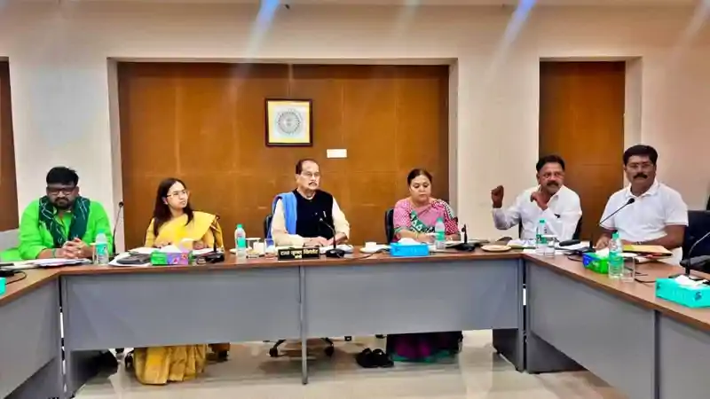 JTET 2026 में स्थानीय भाषाओं को प्राथमिकता देने की वकालत, शिल्पी नेहा तिर्की ने रखे सुझाव JTET 2026 में स्थानीय भाषाओं को प्राथमिकता देने की वकालत, शिल्पी नेहा तिर्की ने रखे सुझाव