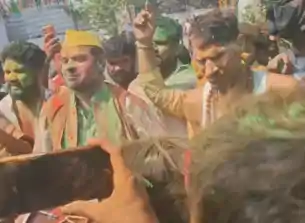 बिहार में सियासी होली का रंग: तेजप्रताप यादव की ‘कुर्ता फाड़’ होली, तेजस्वी यादव ने बेटी संग खेला गुलाल