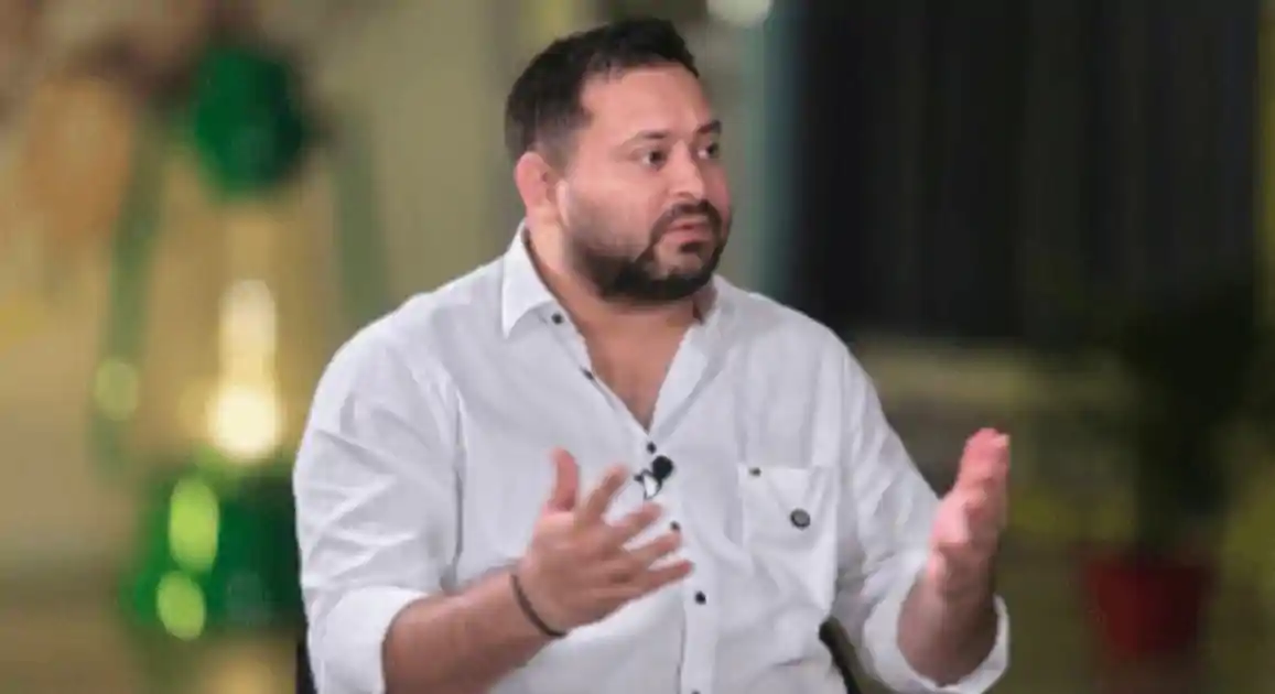 तेजस्वी का वादा: माई-बहिन योजना में एकमुश्त ₹30 हजार, सिंचाई को मुफ्त बिजली और कर्मचारियों का 70 किमी दायरे में तबादला