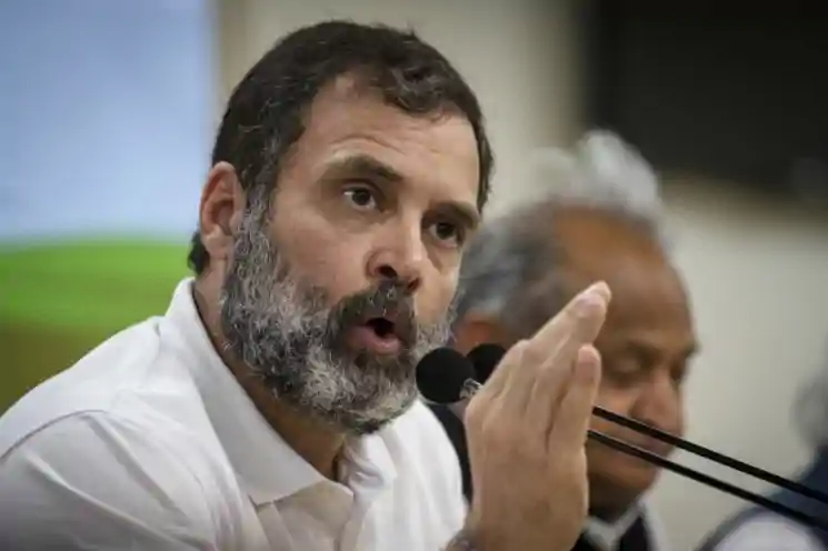 औरंगाबाद में राहुल का तंजः पूछा– नीतीश को हटाने का प्लान तैयार है न, वे 20 साल से सरकार चला रहे, लेकिन चल नहीं रही है