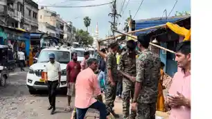 अतिक्रमण के खिलाफ प्रशासन सख्त, सब्जी मंडी समेत कई इलाकों में चला अभियान अतिक्रमण के खिलाफ प्रशासन सख्त, सब्जी मंडी समेत कई इलाकों में चला अभियान