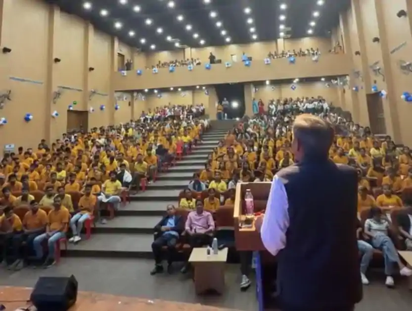 पटना में GOAL Institute का भव्य सेमिनार, छात्रों को मिला NEET-JEE क्रैक करने का मंत्र, ए.एन. कॉलेज में जुटे सैकड़ों छात्र