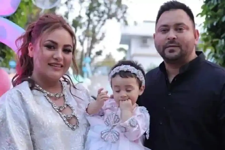 बिहार विधानसभा के शीतकालीन सत्र के बीच यूरोप रवाना हुये नेता प्रतिपक्ष, जदयू ने साधा निशाना 