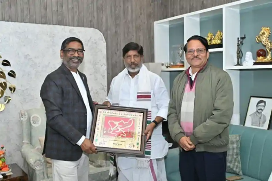 CM हेमंत से मिले तेलंगाना के डिप्टी CM, ‘तेलंगाना राइजिंग ग्लोबल समिट’ में शामिल होने का दिया न्योता 