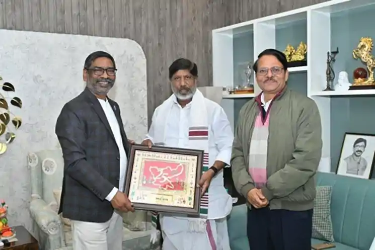 CM हेमंत से मिले तेलंगाना के डिप्टी CM, ‘तेलंगाना राइजिंग ग्लोबल समिट’ में शामिल होने का दिया न्योता 