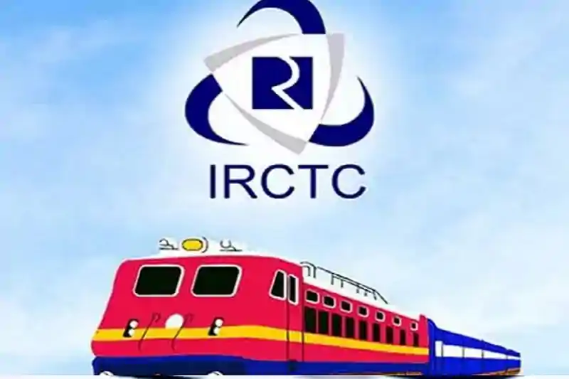 रेलवे का बड़ा फैसला, आधार लिंक न होने पर रिजर्व टिकट बुकिंग पर रोक