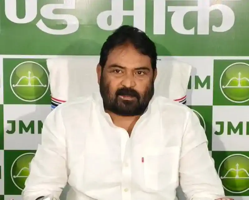 बिहार की सियासत पर झामुमो का हमला, विनोद पांडेय बोले-'नीतीश कुमार की हुई राजनीतिक हत्या’ बिहार की सियासत पर झामुमो का हमला, विनोद पांडेय बोले-'नीतीश कुमार की हुई राजनीतिक हत्या’