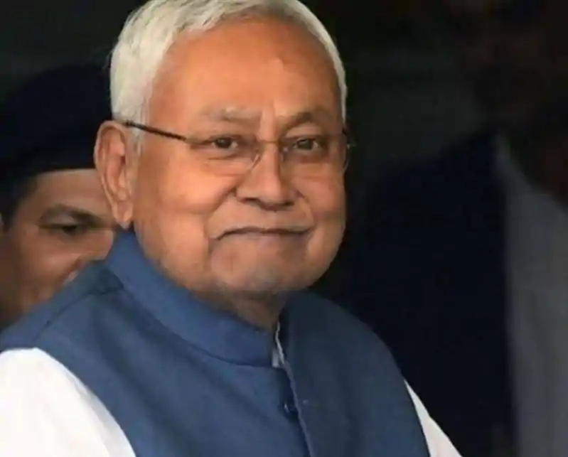 पटना में गरमाई सियासत, नीतीश के समर्थन में सड़क पर उतरे JDU कार्यकर्ता, CM हाउस बना पुलिस छावनी Nitish Kumar